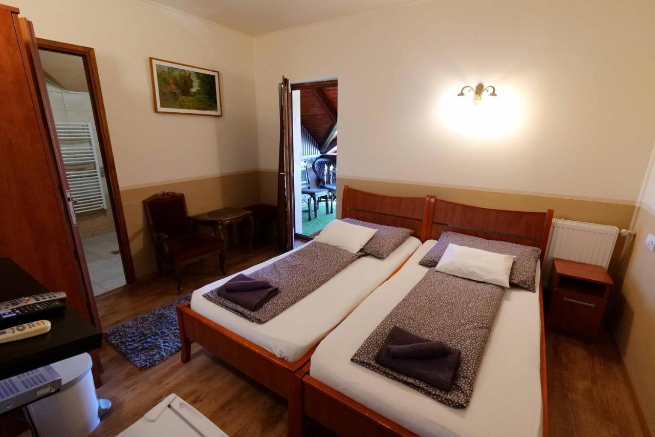 Nyilas Fogado Hotel Nyíregyháza Esterno foto