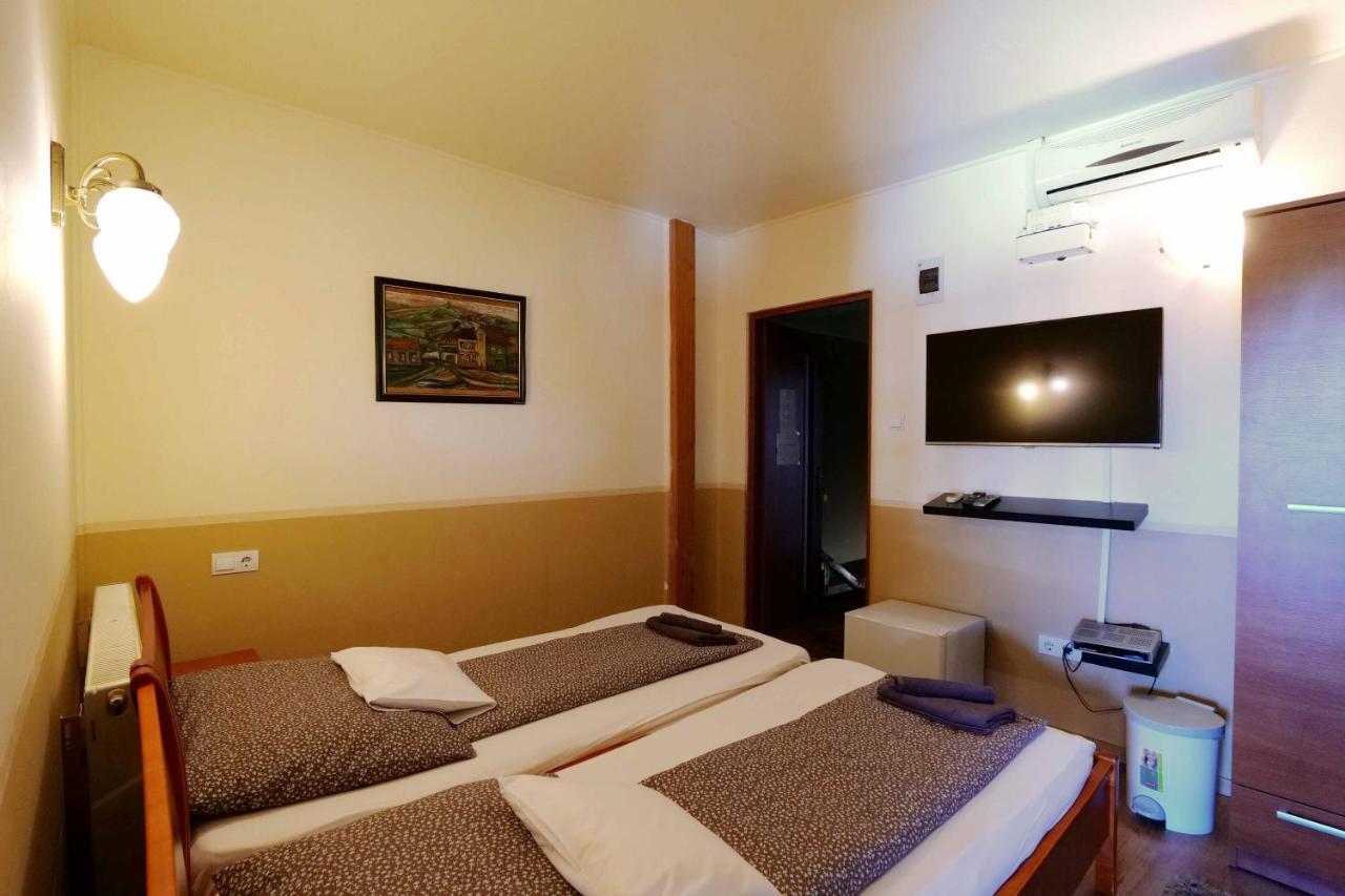 Nyilas Fogado Hotel Nyíregyháza Esterno foto