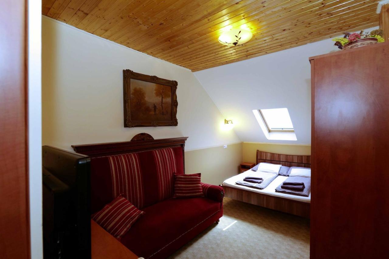 Nyilas Fogado Hotel Nyíregyháza Esterno foto