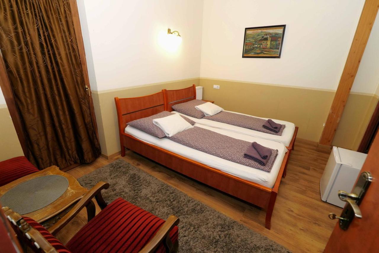 Nyilas Fogado Hotel Nyíregyháza Esterno foto