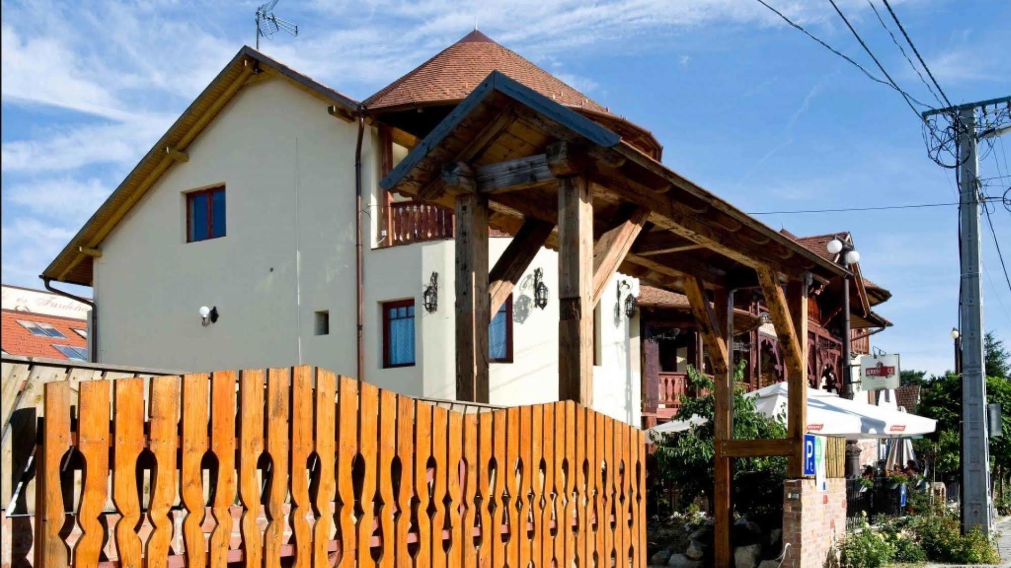 Nyilas Fogado Hotel Nyíregyháza Esterno foto